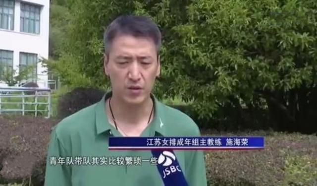 萧家重生哪是你的功劳？还不是人家吴总帮忙？再说，当初吴总可是先派人去黑煤窑里救的我。